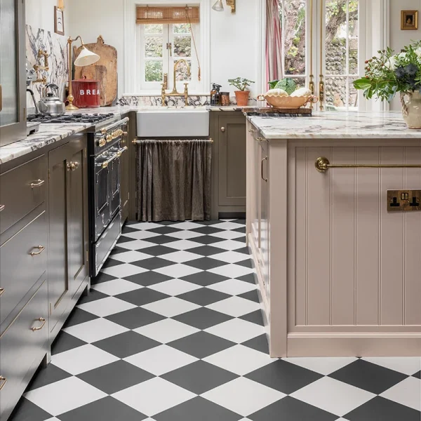 Kitchen floor tiling